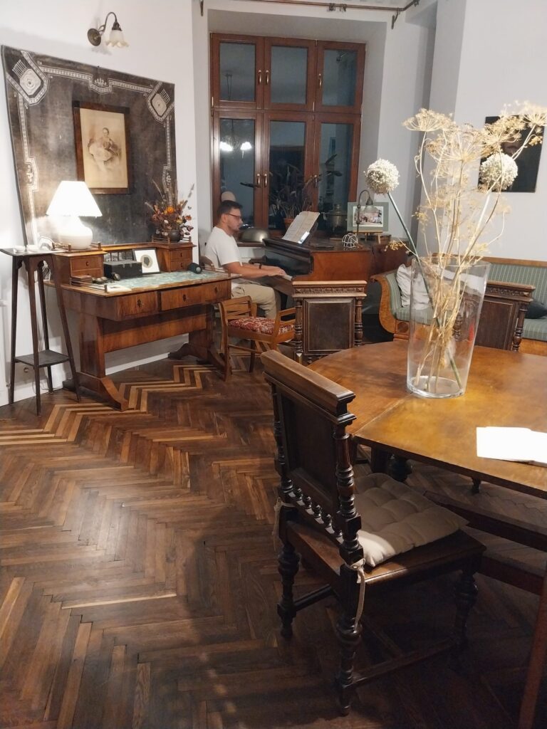 WhatsApp Image 2025-05-04 at 21.45.56 (1)