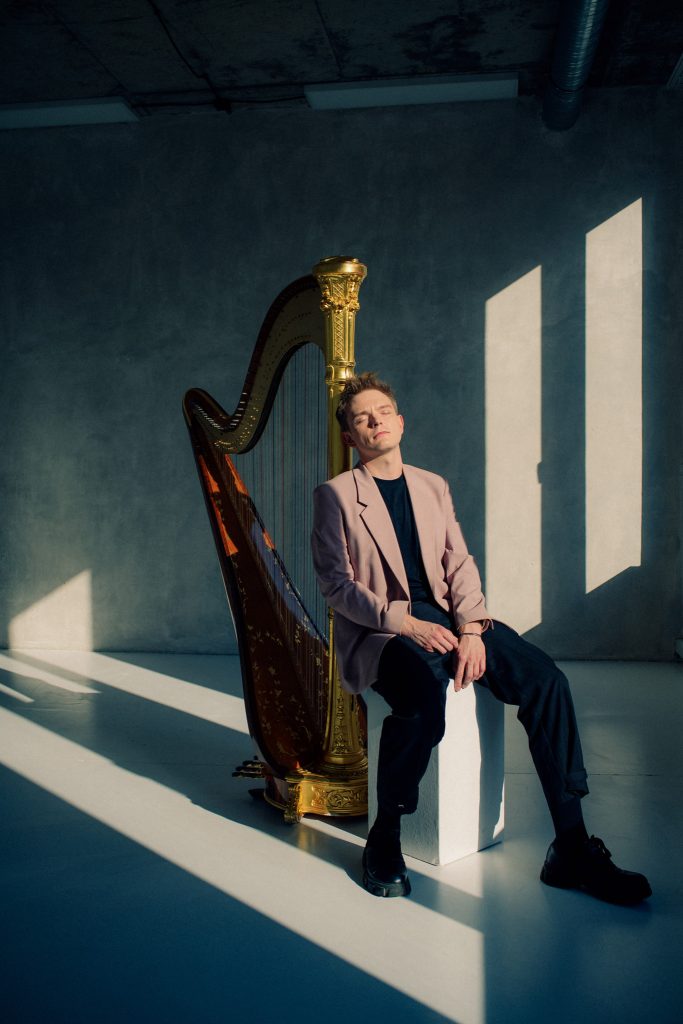 Adrian Nowak Harp
